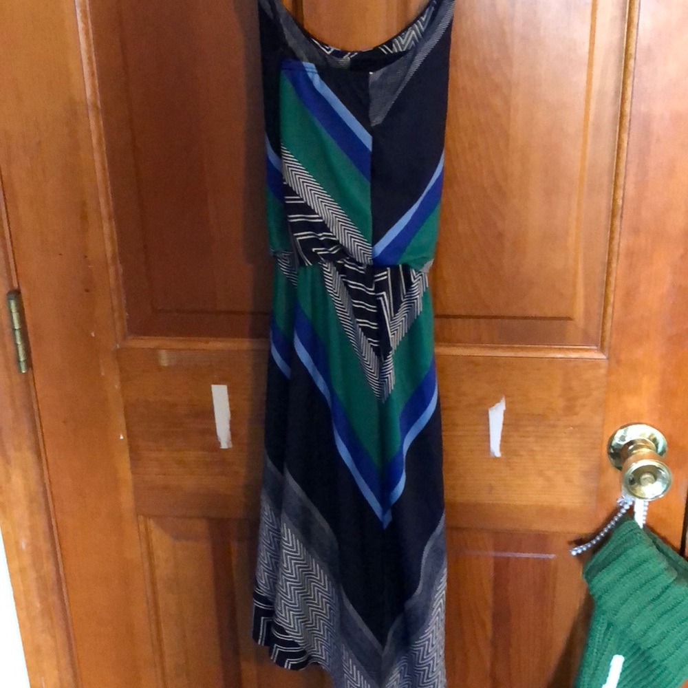 Dress - Picture 4 of 4